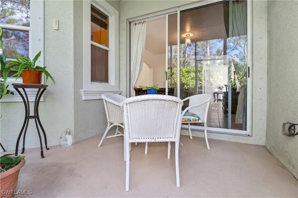1405 Mariposa Circle Naples FL 34105