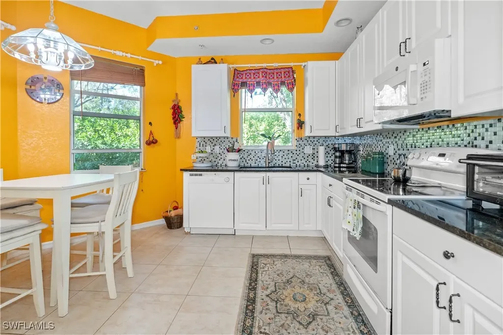 1405 Mariposa Circle Naples FL 34105