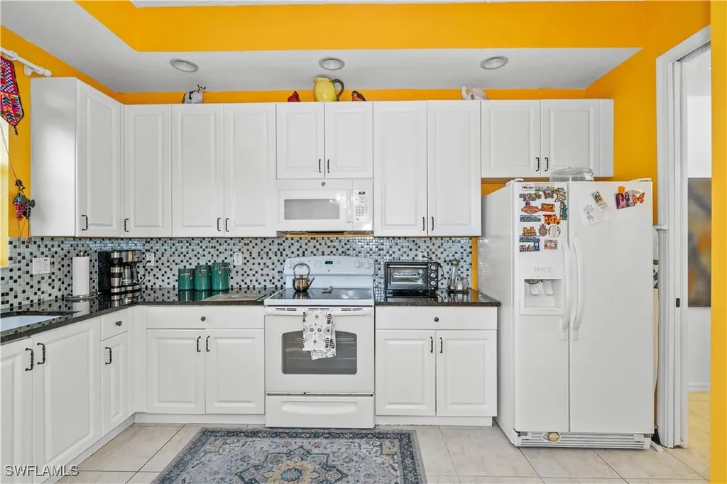 1405 Mariposa Circle Naples FL 34105