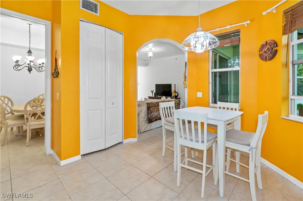 1405 Mariposa Circle Naples FL 34105