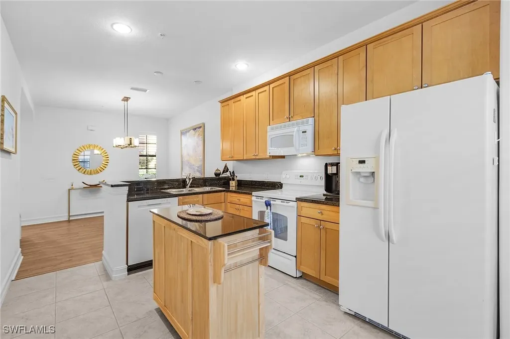 9118 Chula Vista Street Naples FL 34113