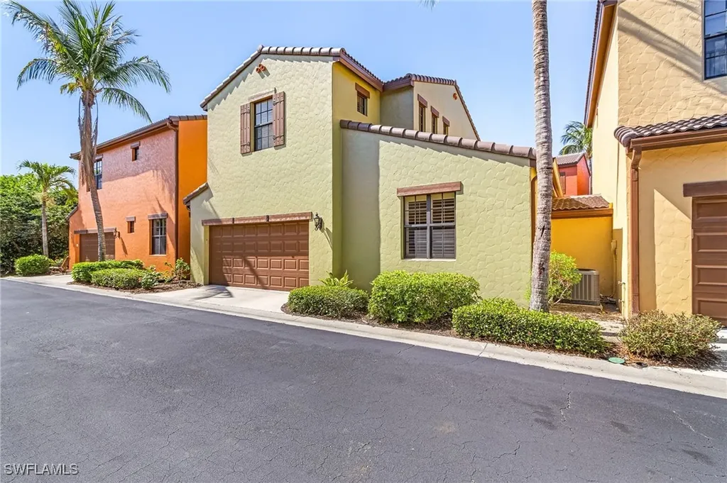 9118 Chula Vista Street Naples FL 34113