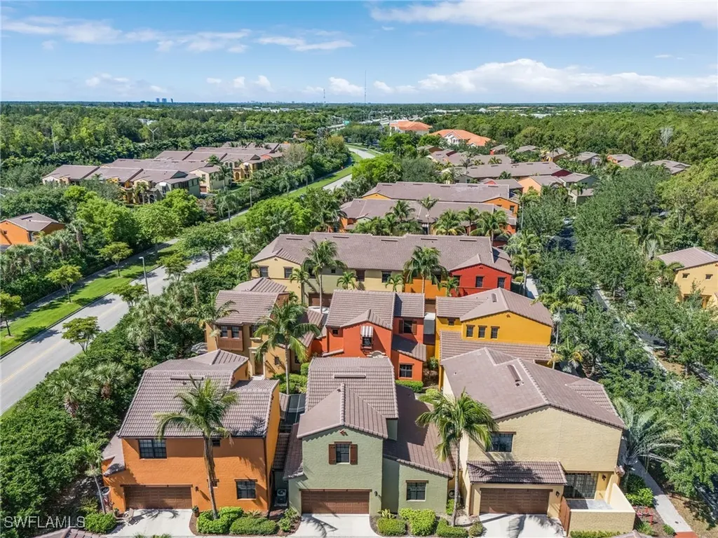 9118 Chula Vista Street Naples FL 34113