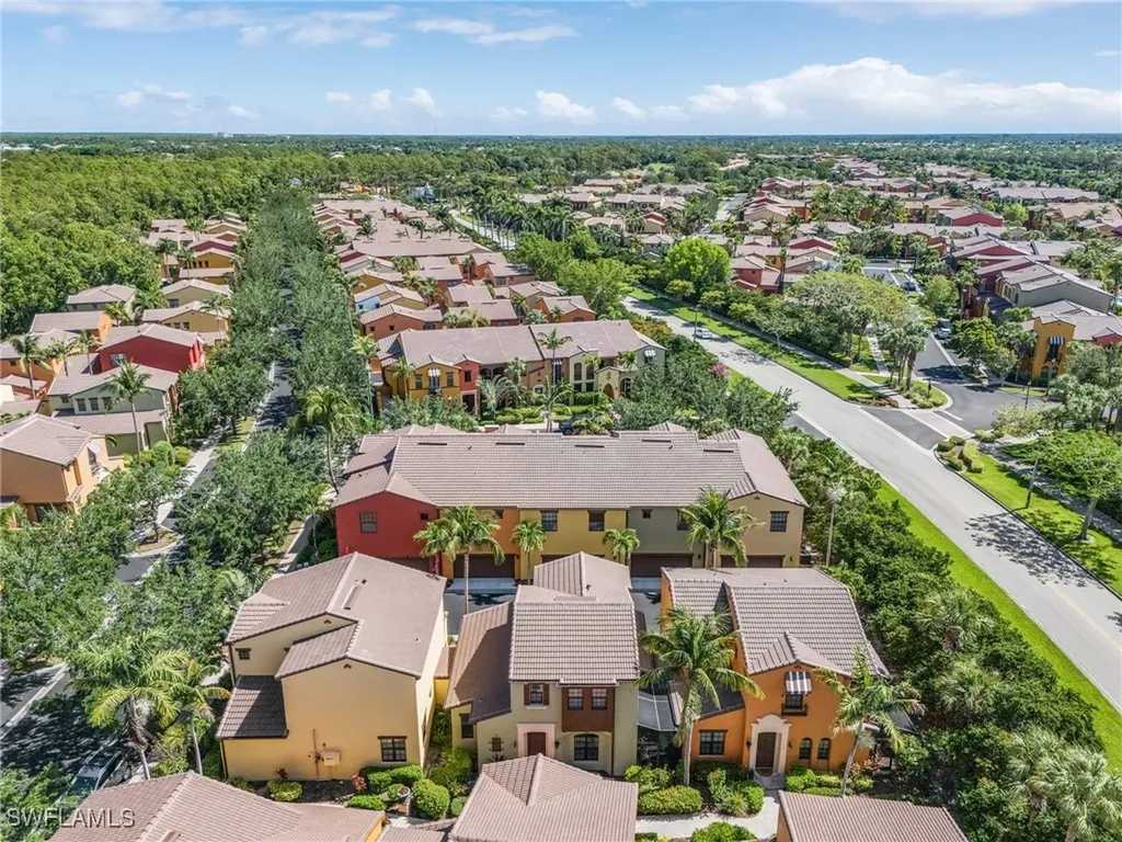9118 Chula Vista Street Naples FL 34113