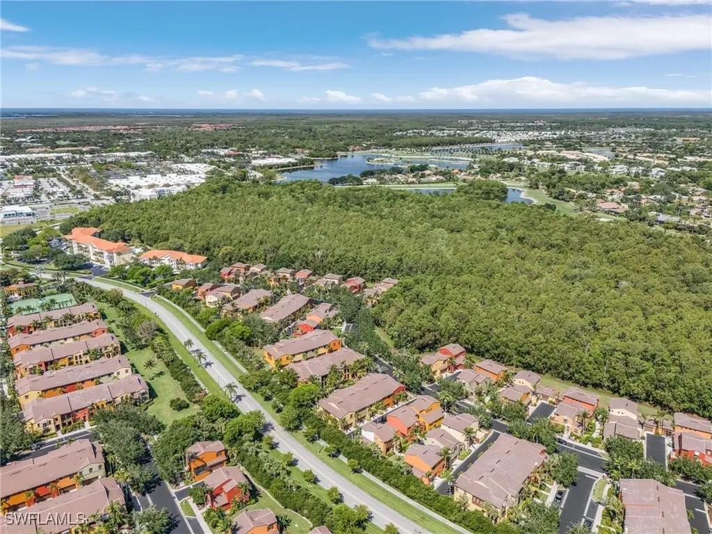 9118 Chula Vista Street Naples FL 34113