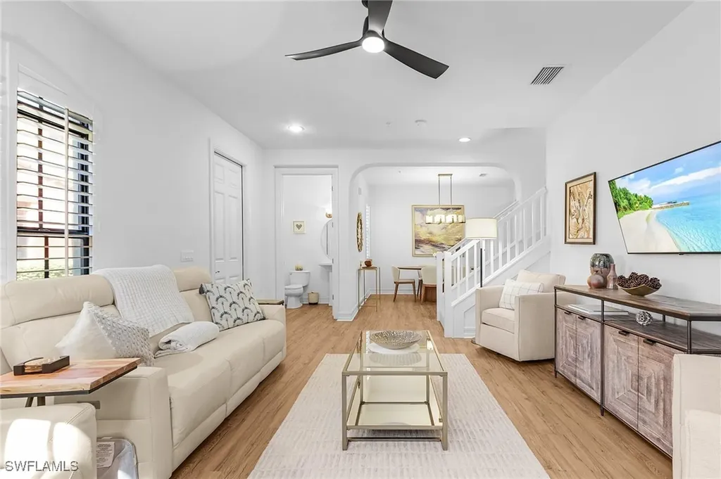 9118 Chula Vista Street Naples FL 34113