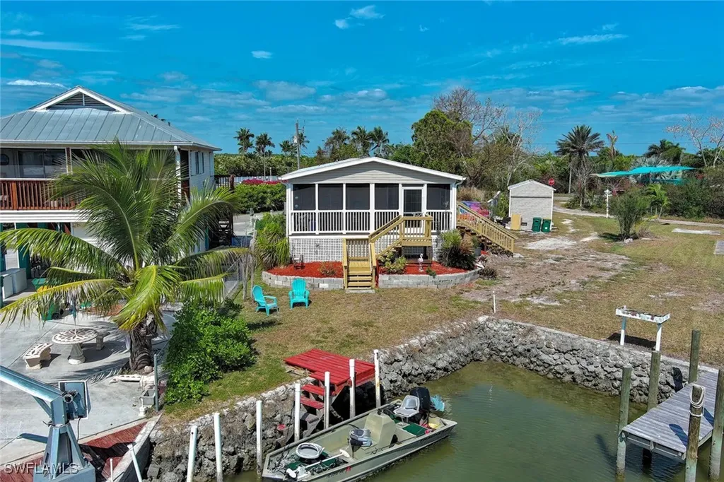 177 Lopez Lane Chokoloskee FL 34138