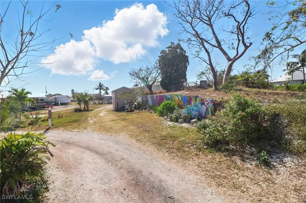 177 Lopez Lane Chokoloskee FL 34138