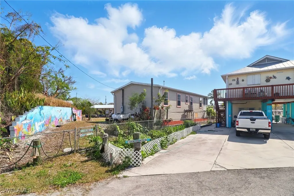 177 Lopez Lane Chokoloskee FL 34138