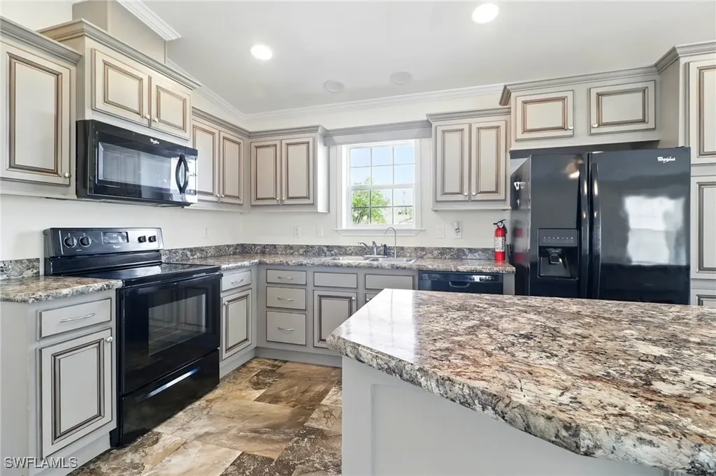 177 Lopez Lane Chokoloskee FL 34138