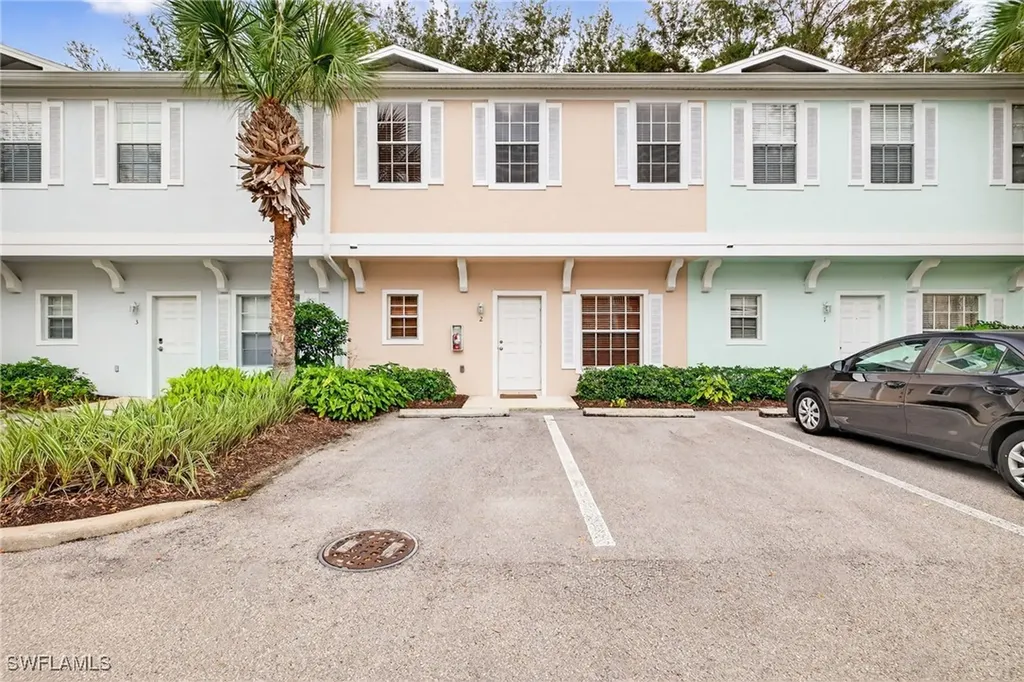 3258 Tamara Drive Naples FL 34109
