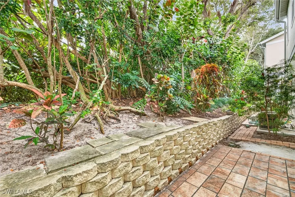 3258 Tamara Drive Naples FL 34109