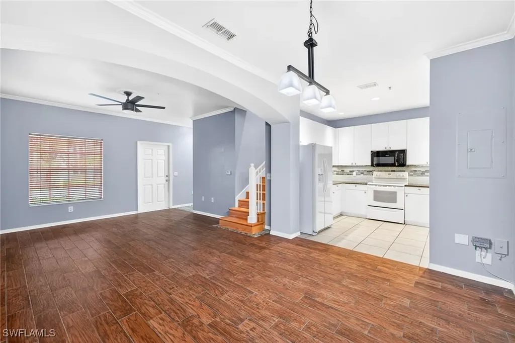 3258 Tamara Drive Naples FL 34109