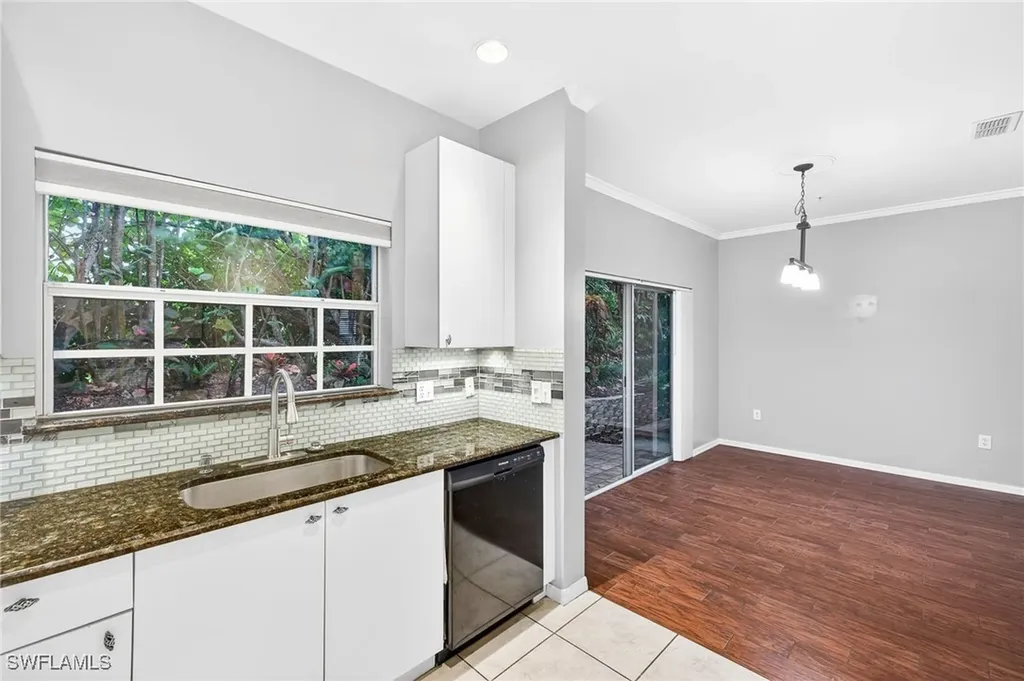 3258 Tamara Drive Naples FL 34109