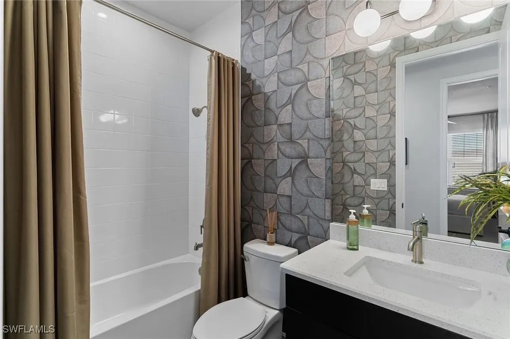 4688 Arboretum Circle Naples FL 34112