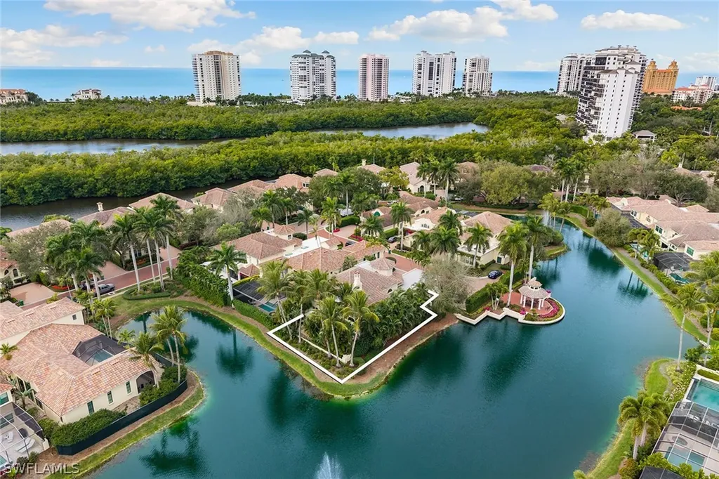 248 Point Salerno Naples FL 34108