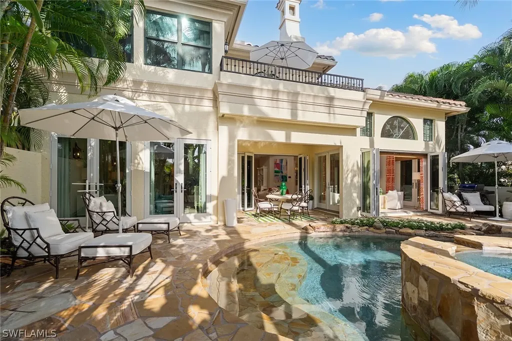 248 Point Salerno Naples FL 34108