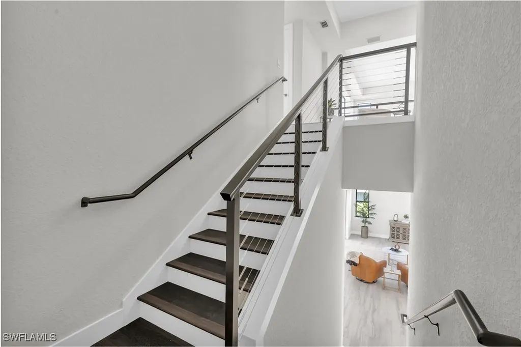 107 W Hilo Street Naples FL 34113