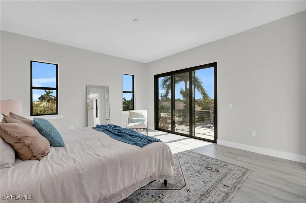 107 W Hilo Street Naples FL 34113