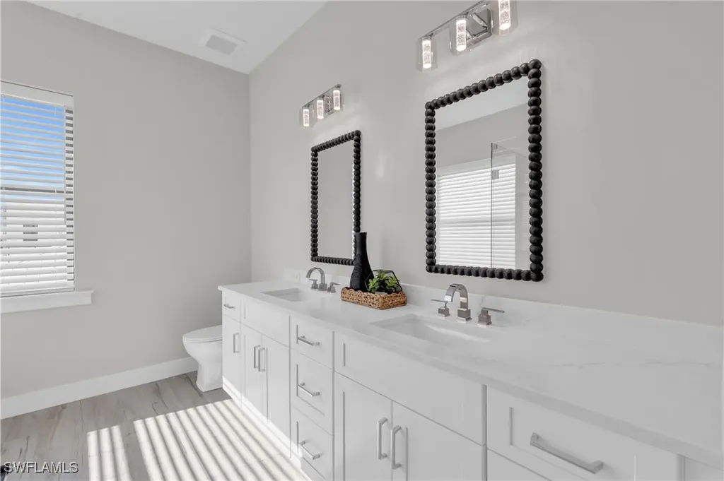 107 W Hilo Street Naples FL 34113