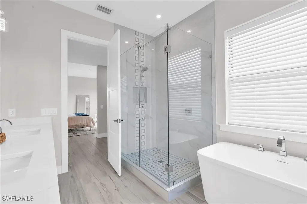 107 W Hilo Street Naples FL 34113