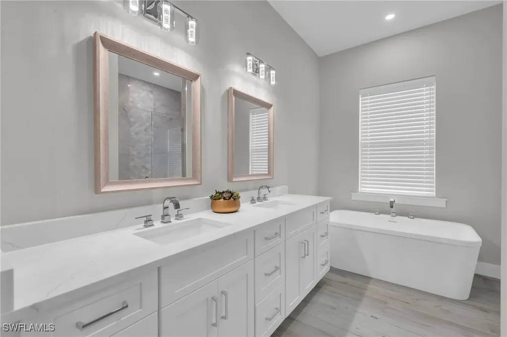 107 W Hilo Street Naples FL 34113