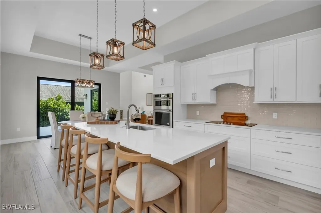 107 W Hilo Street Naples FL 34113