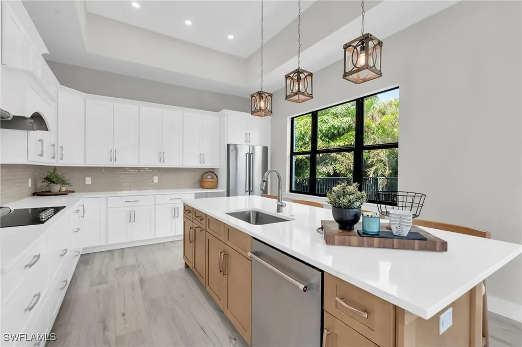 107 W Hilo Street Naples FL 34113