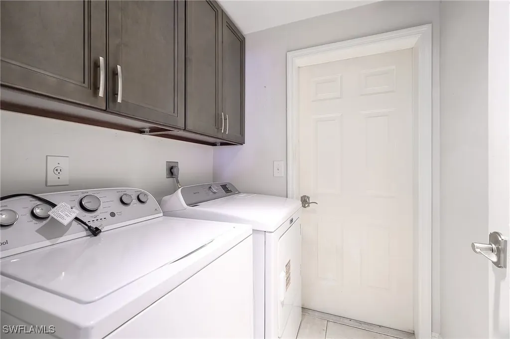 2841 Citrus Lake Drive Naples FL 34109