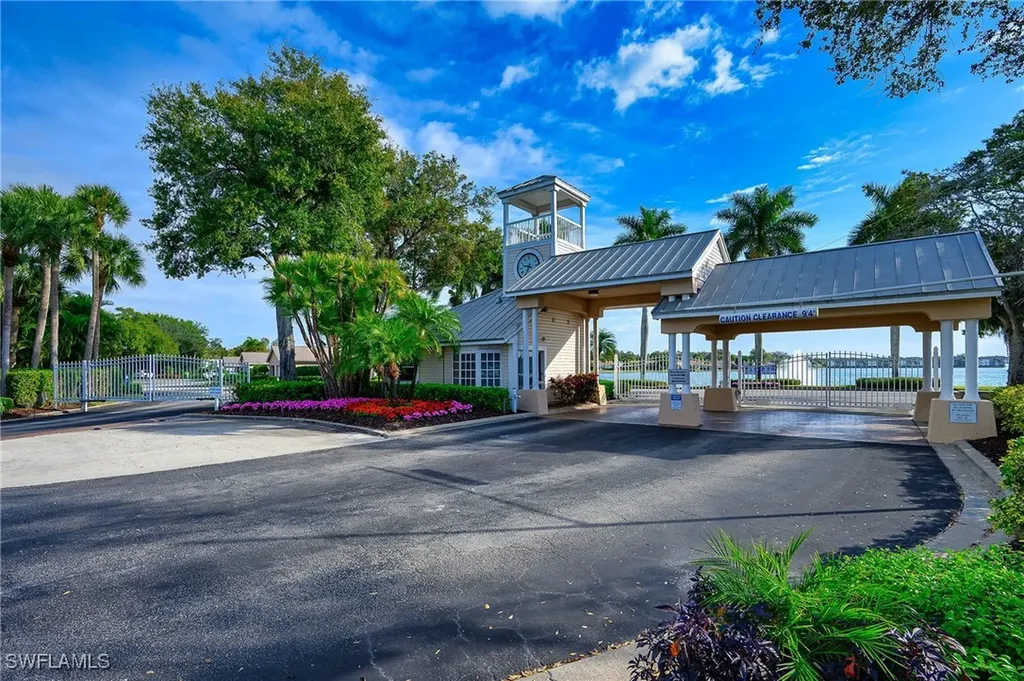 2841 Citrus Lake Drive Naples FL 34109