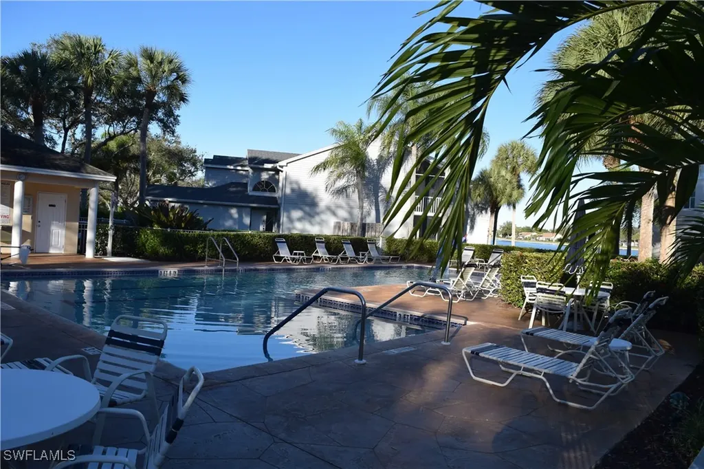 2841 Citrus Lake Drive Naples FL 34109