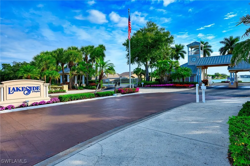 2841 Citrus Lake Drive Naples FL 34109