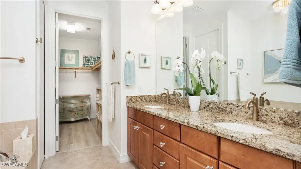 9078 Albion Lane S Naples FL 34113