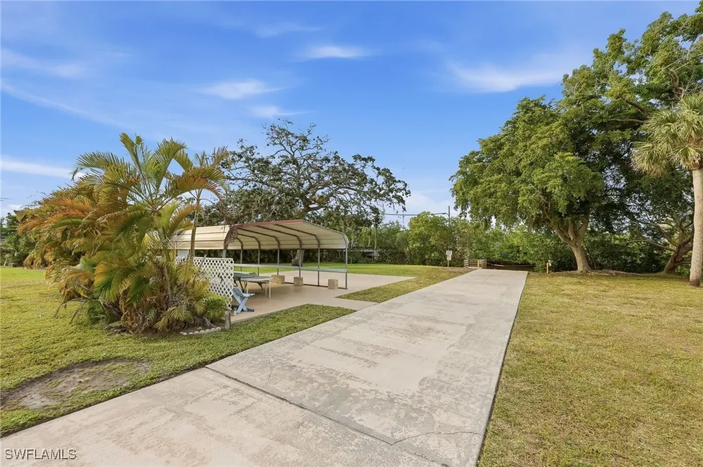 1753 Beverly Drive Naples FL 34114