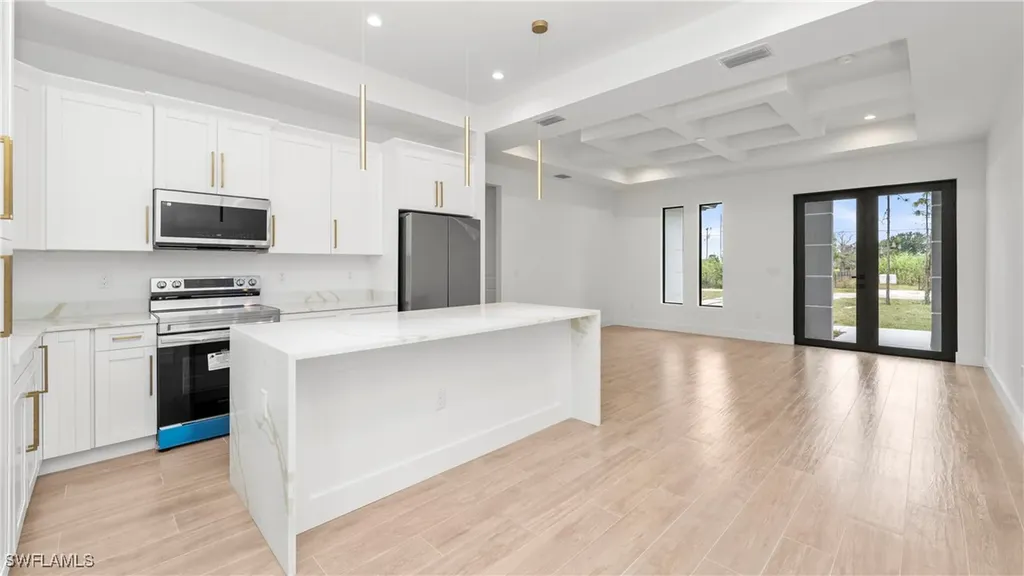 2737 48th Avenue NE Naples FL 34120