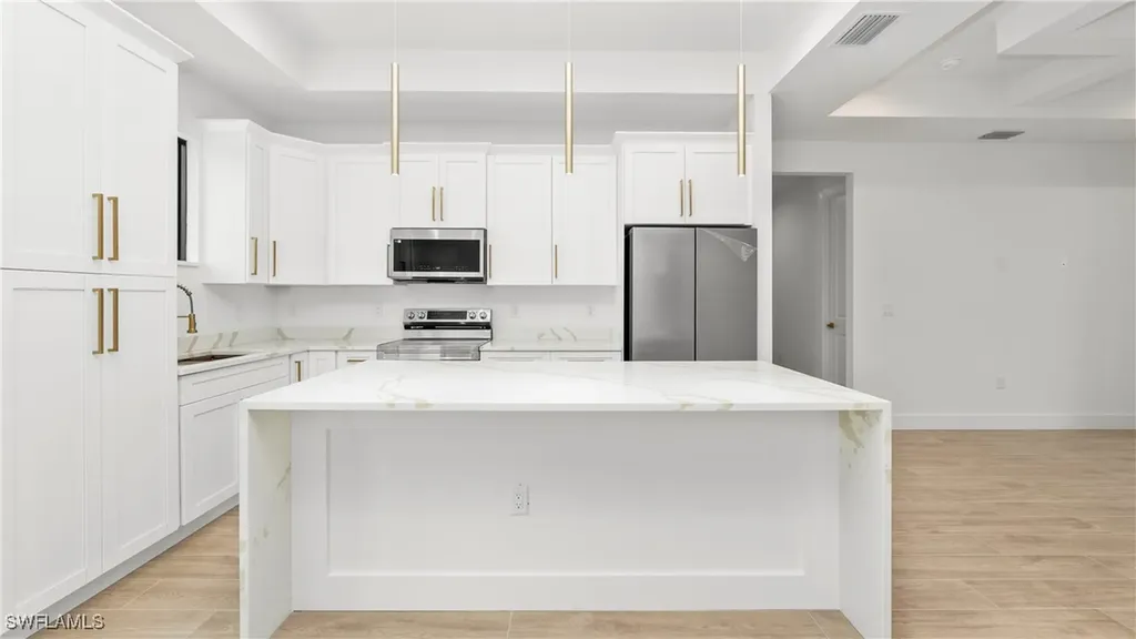 2737 48th Avenue NE Naples FL 34120