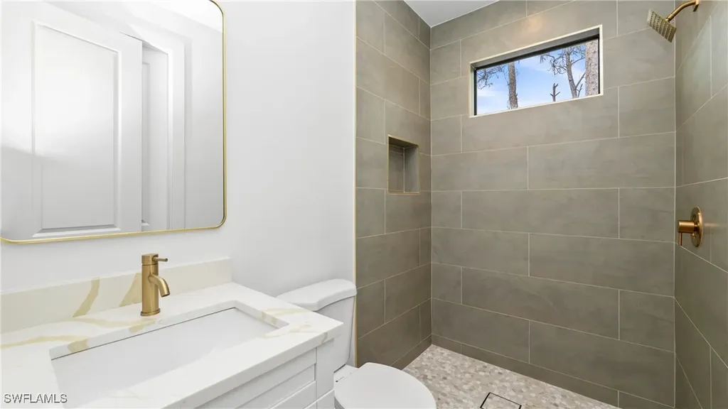 2737 48th Avenue NE Naples FL 34120