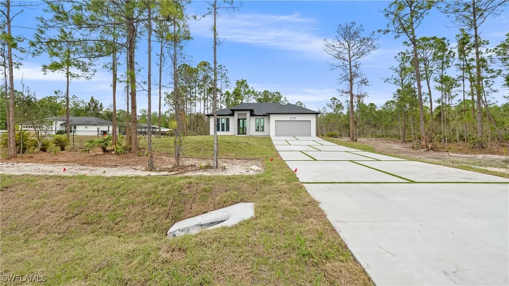2737 48th Avenue NE Naples FL 34120