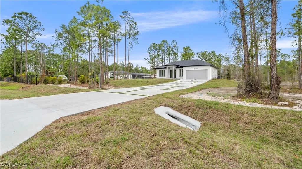 2737 48th Avenue NE Naples FL 34120