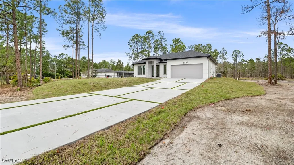 2737 48th Avenue NE Naples FL 34120