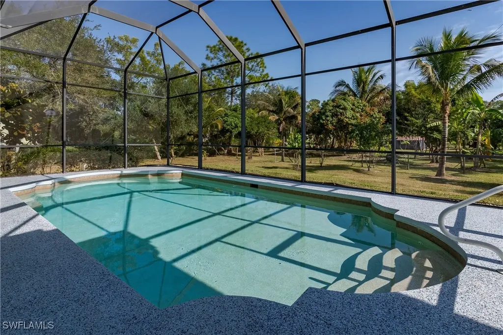 510 13th Street NW Naples FL 34120