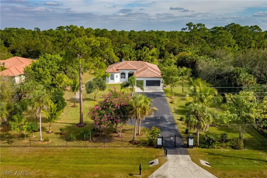 510 13th Street NW Naples FL 34120