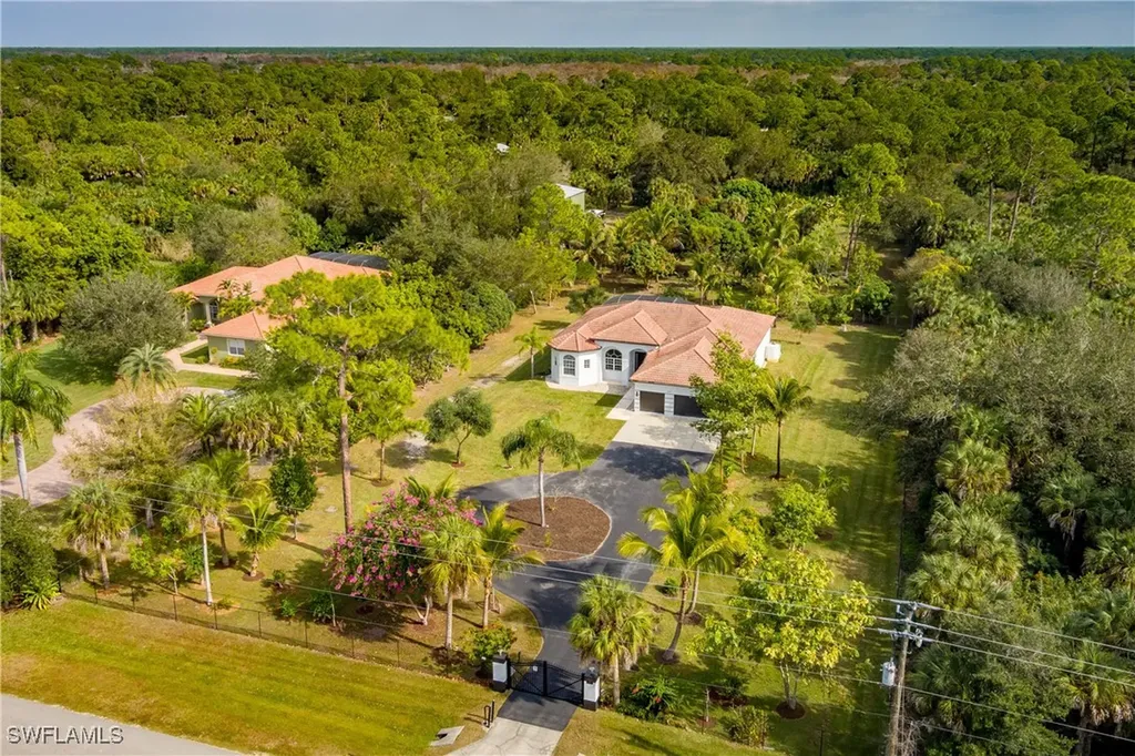 510 13th Street NW Naples FL 34120