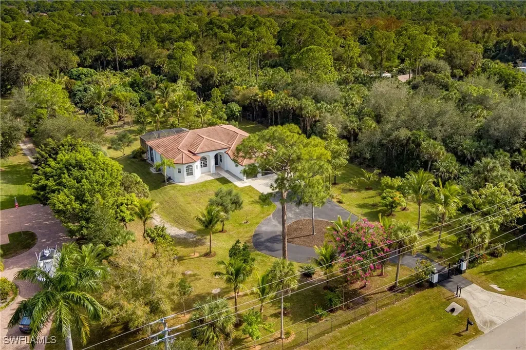510 13th Street NW Naples FL 34120