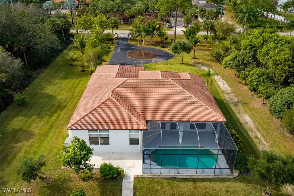 510 13th Street NW Naples FL 34120