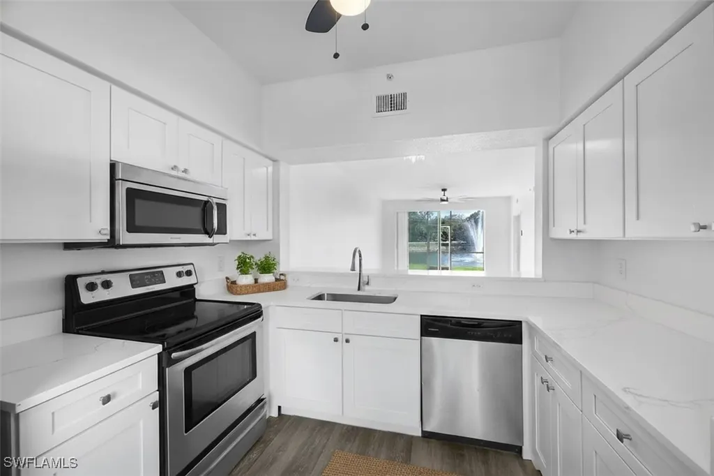 3250 Cypress Glen Way Naples FL 34109