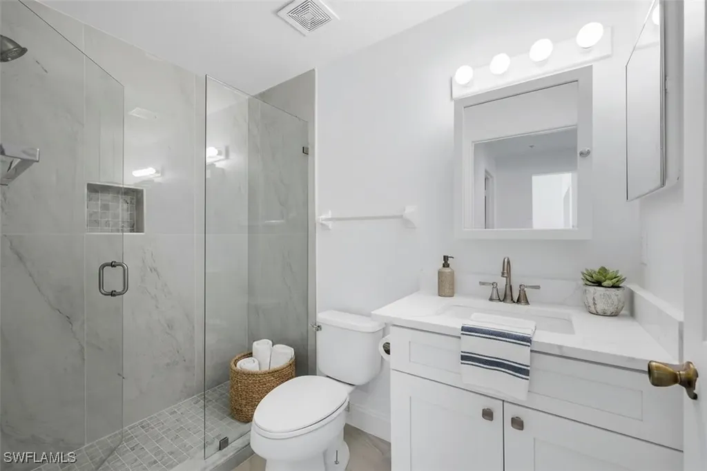 3250 Cypress Glen Way Naples FL 34109