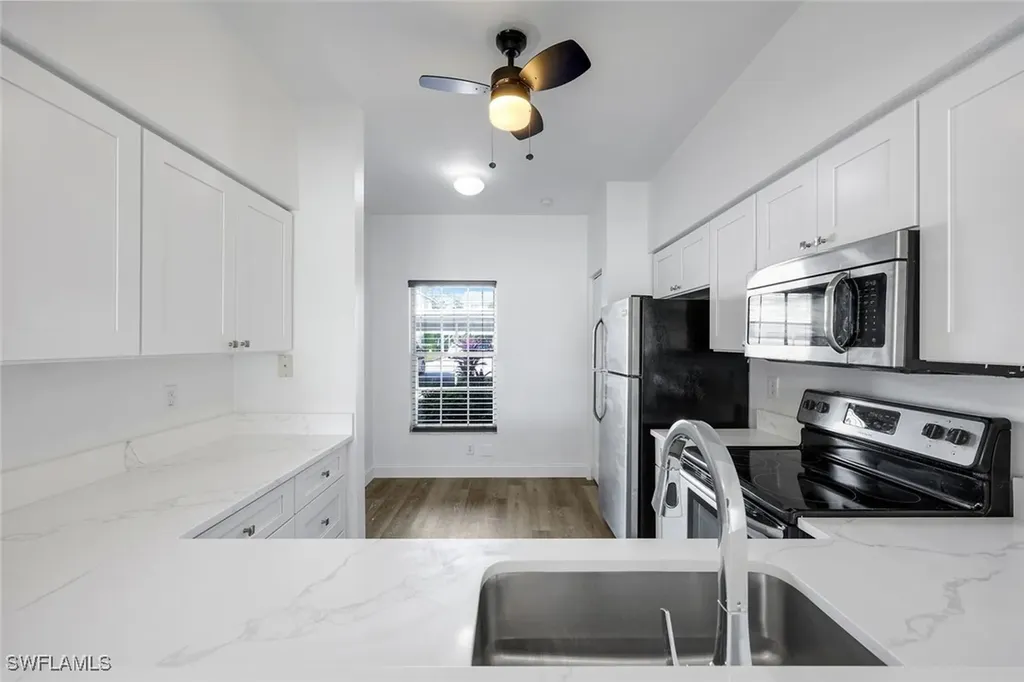 3250 Cypress Glen Way Naples FL 34109