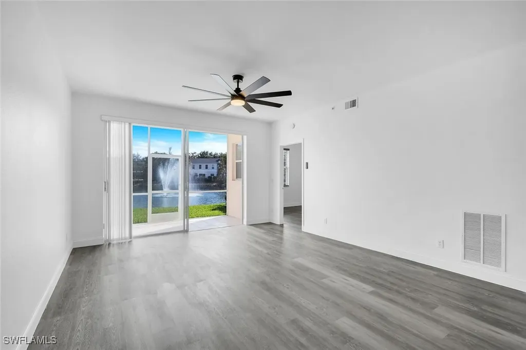 3250 Cypress Glen Way Naples FL 34109