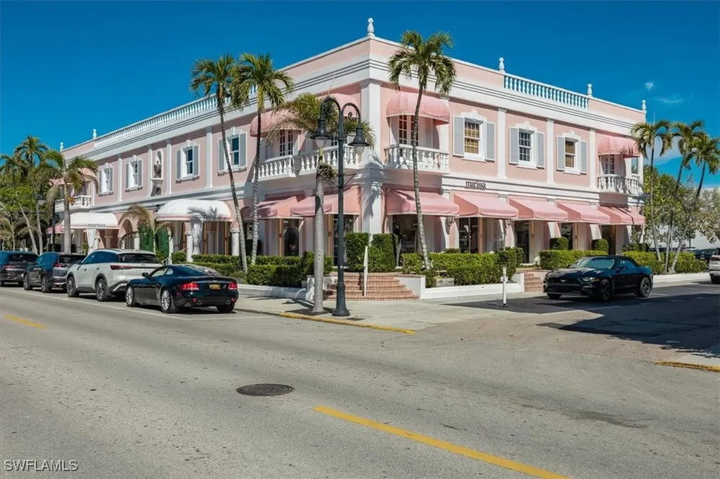 780 10th Avenue S Naples FL 34102